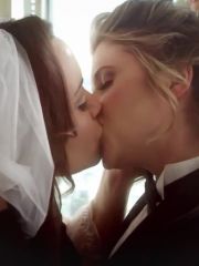 Affiche : She4Me : Love is Love Marriage Equality Affiche : She4Me : Love is Love Marriage Equality